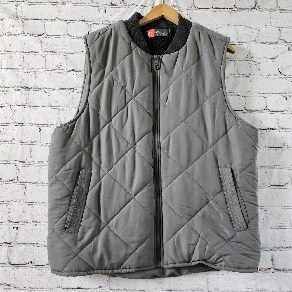 The American Outdoorsman Men's Large L Gray Quilted Sherpa Lined Full Zip Vest